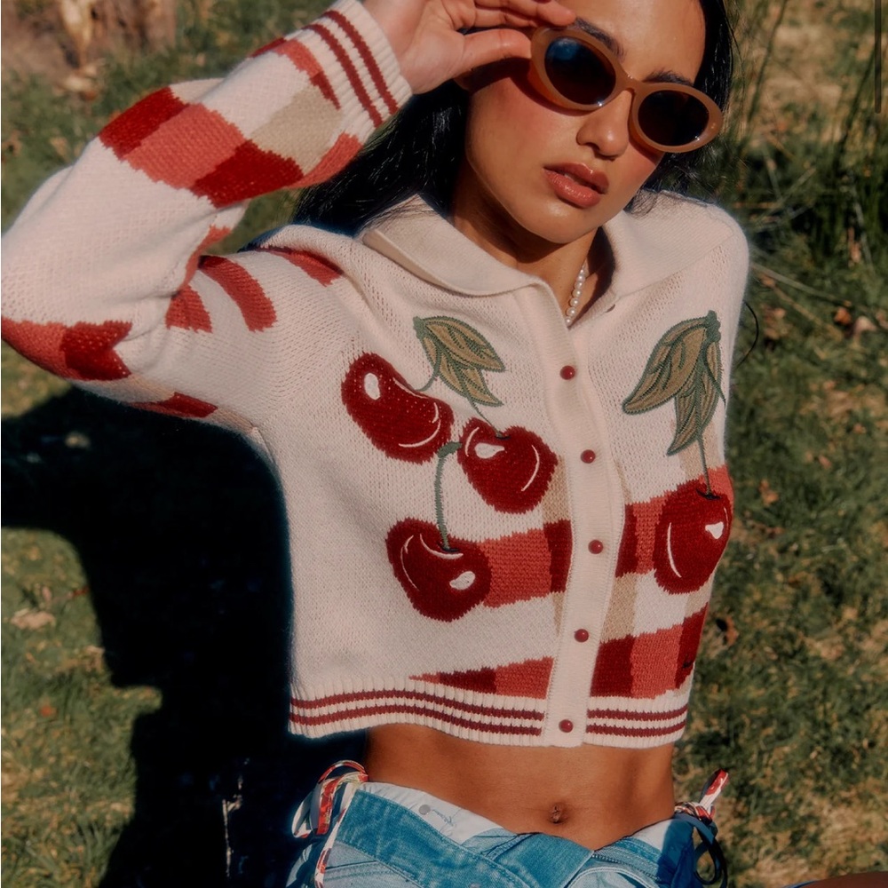 House of Sunny Cherry Tripper